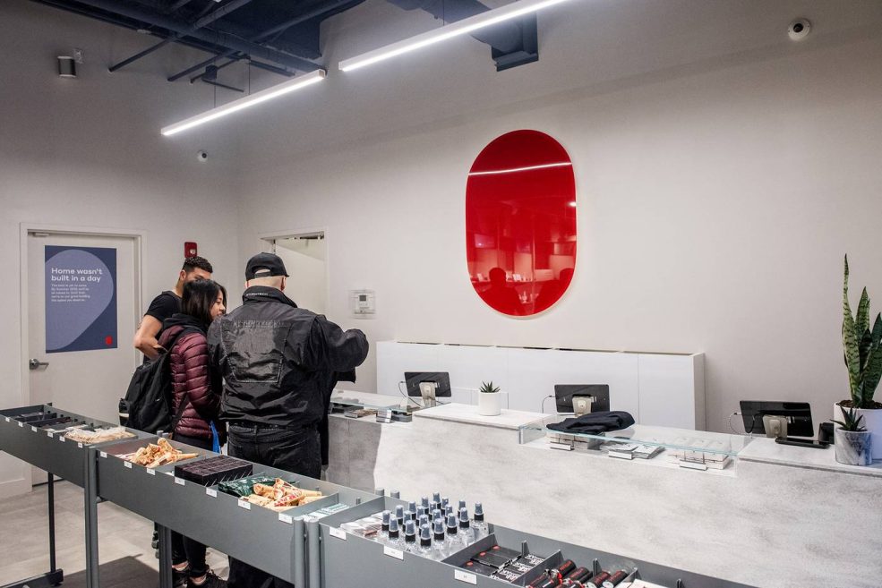 Canopy Growth closing Tokyo Smoke and Tweed retail stores